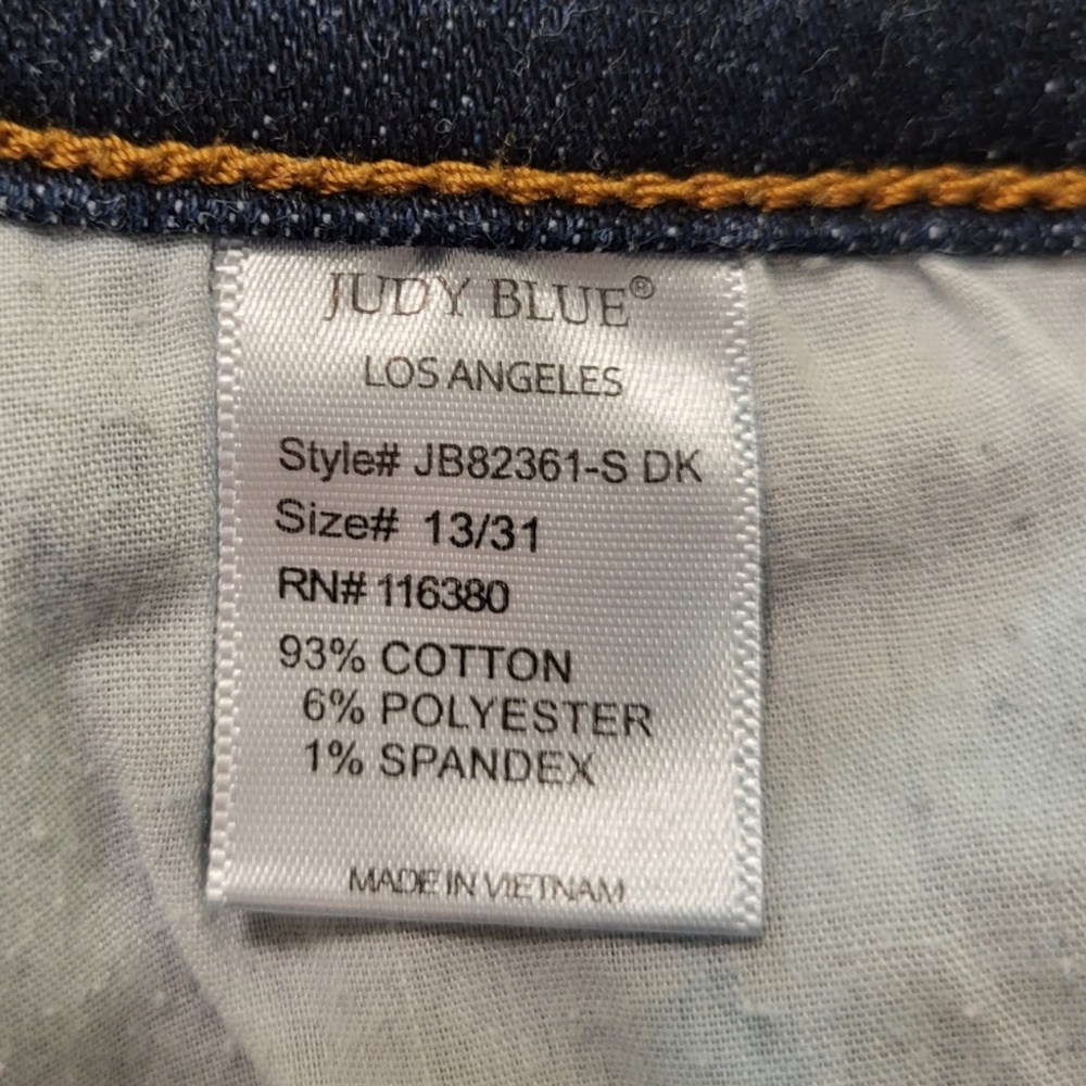 Judy Blue Size 13/31 Whiskered Dark Wash Bootcut Jeans~Frayed Hem~like New! - Picture 12 of 13